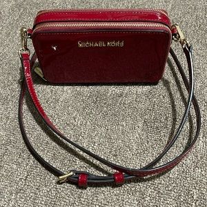 Michael Kors Crossbody Wallet